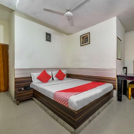 Oyo 40791 Hotel Hot N Fast Suratgarh Exterior photo