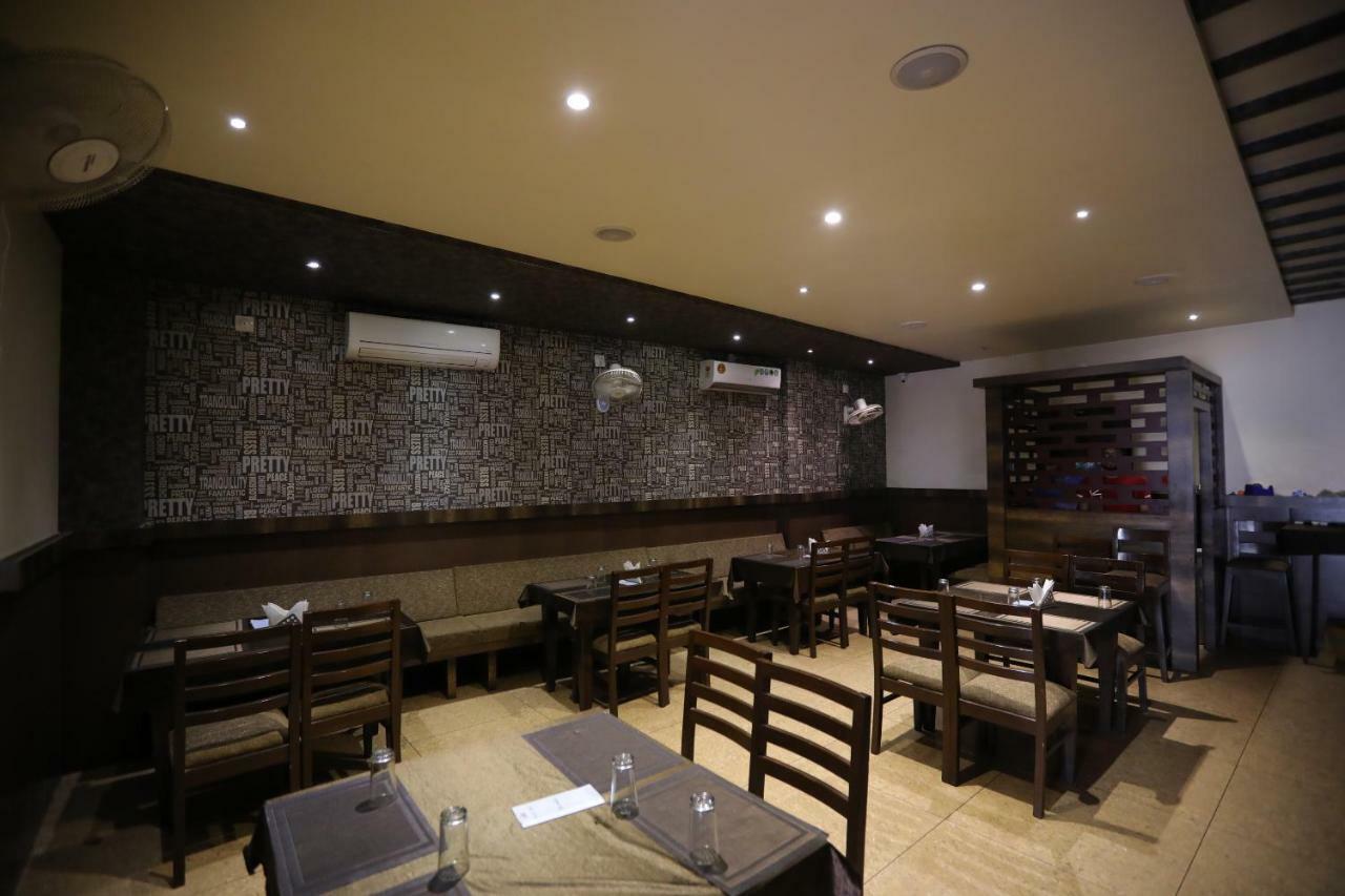 Oyo 40791 Hotel Hot N Fast Suratgarh Exterior photo